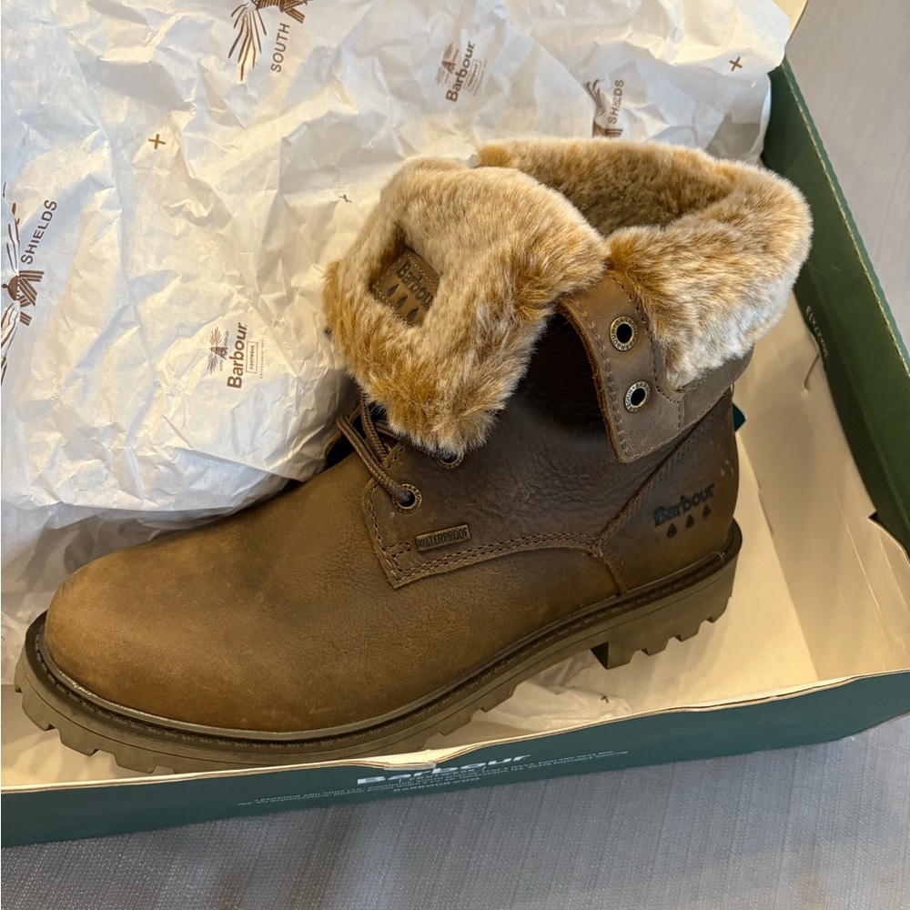 Barbour women’s Hamsterly roll top Brown Fur-Lined Boots